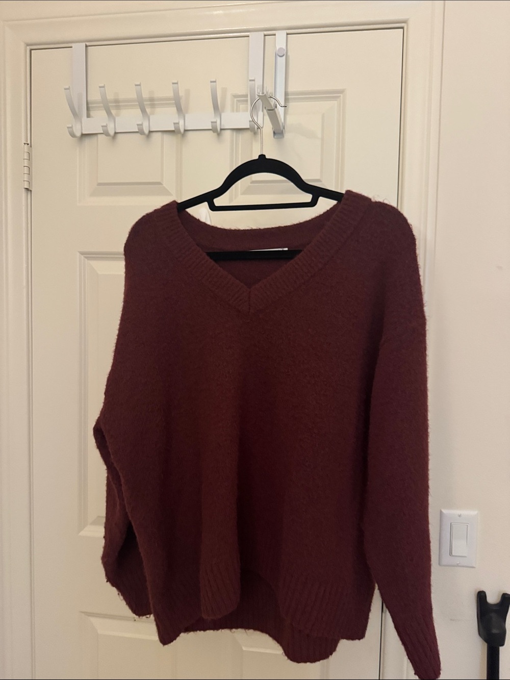 Abercrombie & Fitch Women's V-Neck Cozy Knit Sweater - Burgundy